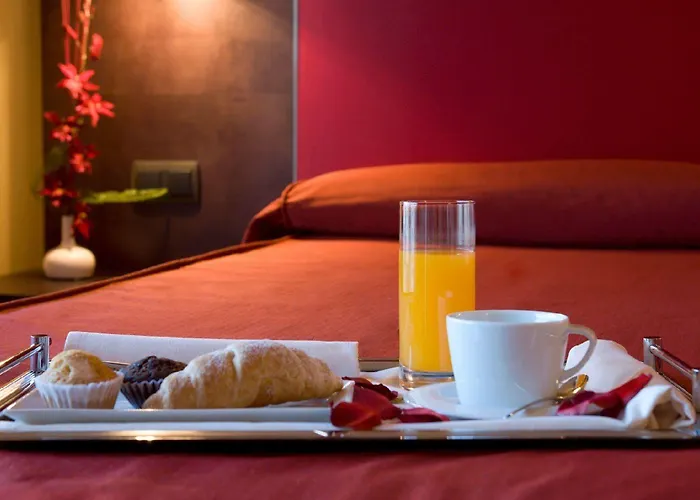 38 Aira Hotel