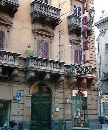 38 Aira Palermo