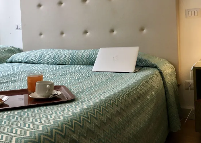 38 Aira Hotel Palermo