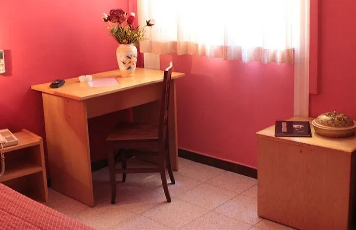 38 Aira Hotel Palermo