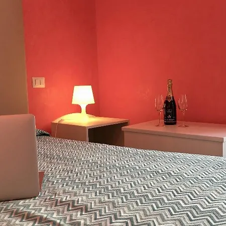 38 Aira Hotell